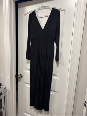Old Navy Black Long Sleeve V-Neck Maxi Dress
